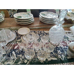 SERVICE CARAFE ET 8 VERRES A LIQUEUR CRISTAL DE PARIS GRAVÉS