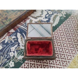 ANCIENNE BOITE A BIJOUX MIROIR COFFRET REGULE SUR PIEDS