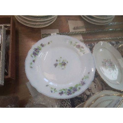 LOT 2 PLATS DE SERVICE...