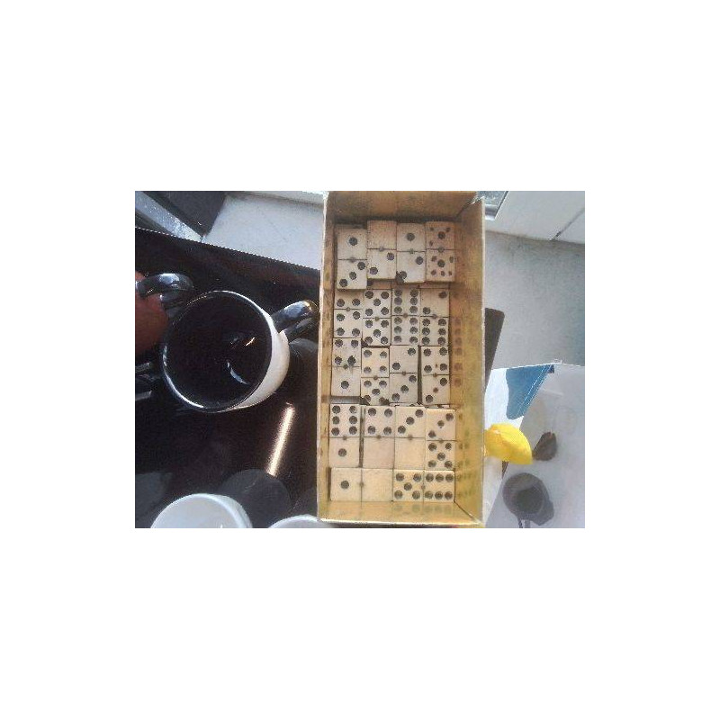 JEU DE DOMINOS ANCIEN VINTAGE 28 PIECES