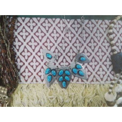 COLLIER METAL BLEU
