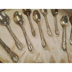 COFFRET CUILLERES A CAFE + PINCE A SUCRE