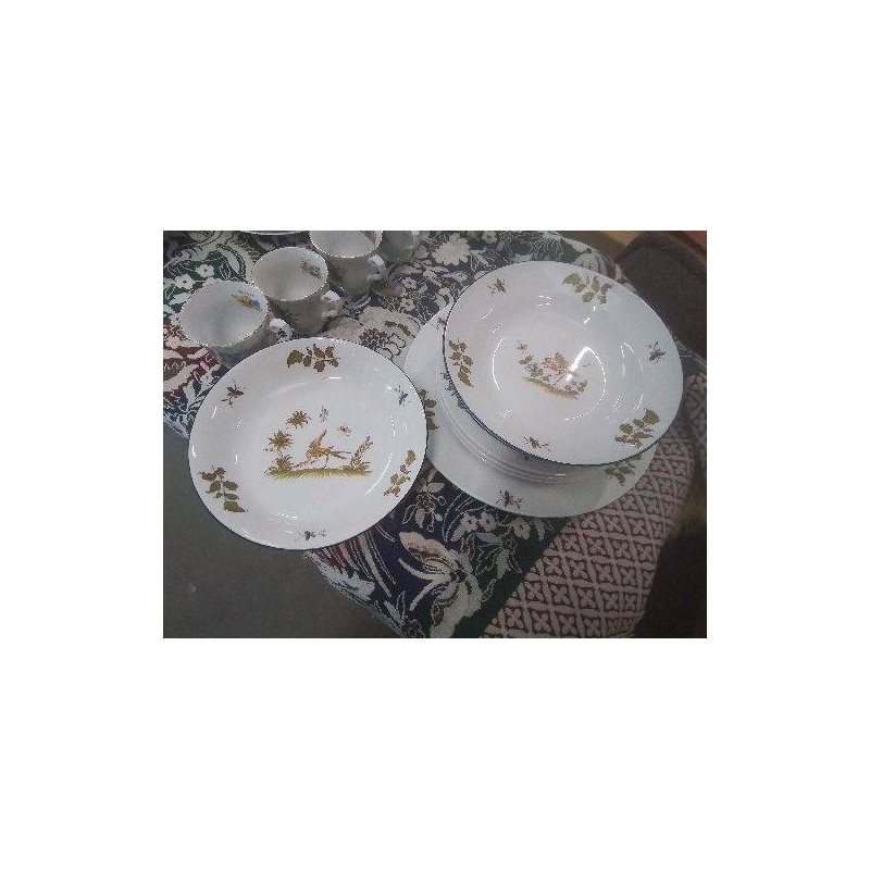LOT VAISSELLE PORCELAINE DECOR MOUSTIERS