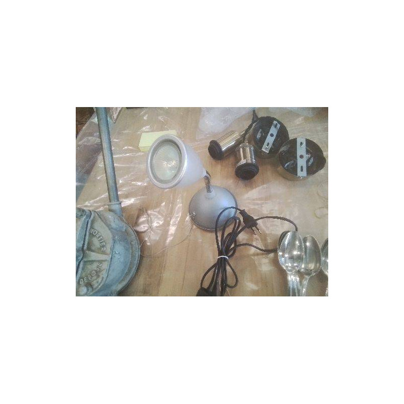 LAMPE GRISE ARTICULEE 