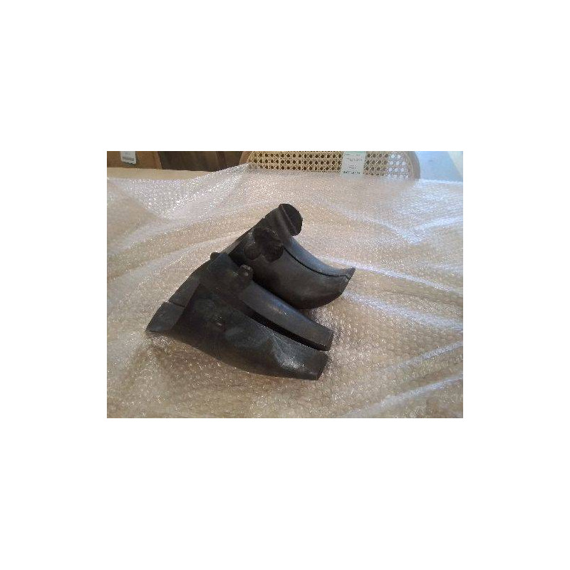 PAIRE DE CHAUSSES ETRIERS D ARMURE REPRODUCTION