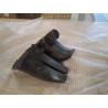 PAIRE DE CHAUSSES ETRIERS D ARMURE REPRODUCTION