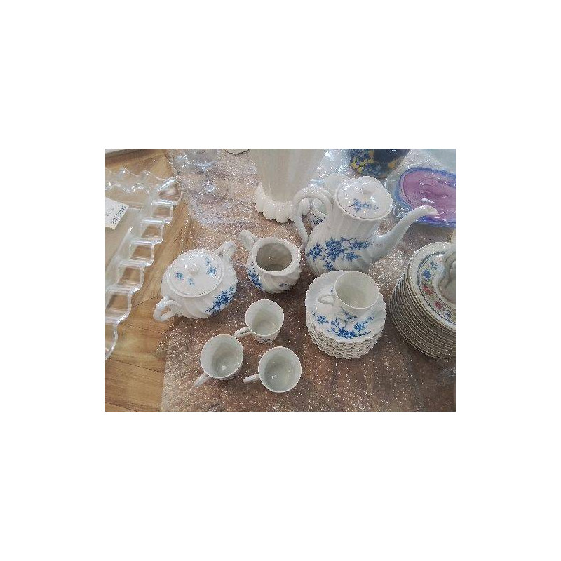SERVICE A CAFE PORCELAINE HAVILAND FLEURS BLEUES