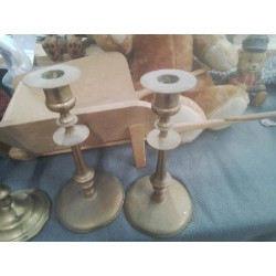 PAIRE DE BOUGEOIRS LAITON