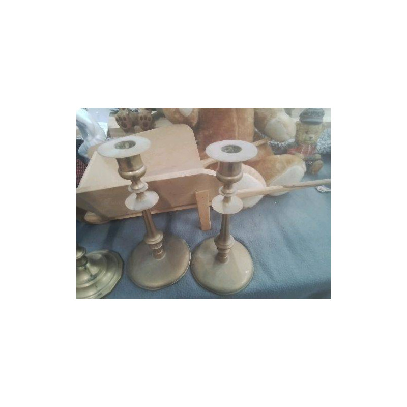 PAIRE DE BOUGEOIRS LAITON
