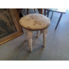 PETIT TABOURET VINTAGE TAPISSÉ 