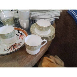 LOT TASSES DÉCOR VERT+POT A...