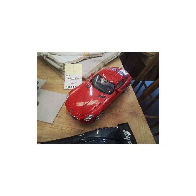 VOITURE 1/18 MERCEDES AMGRGE 