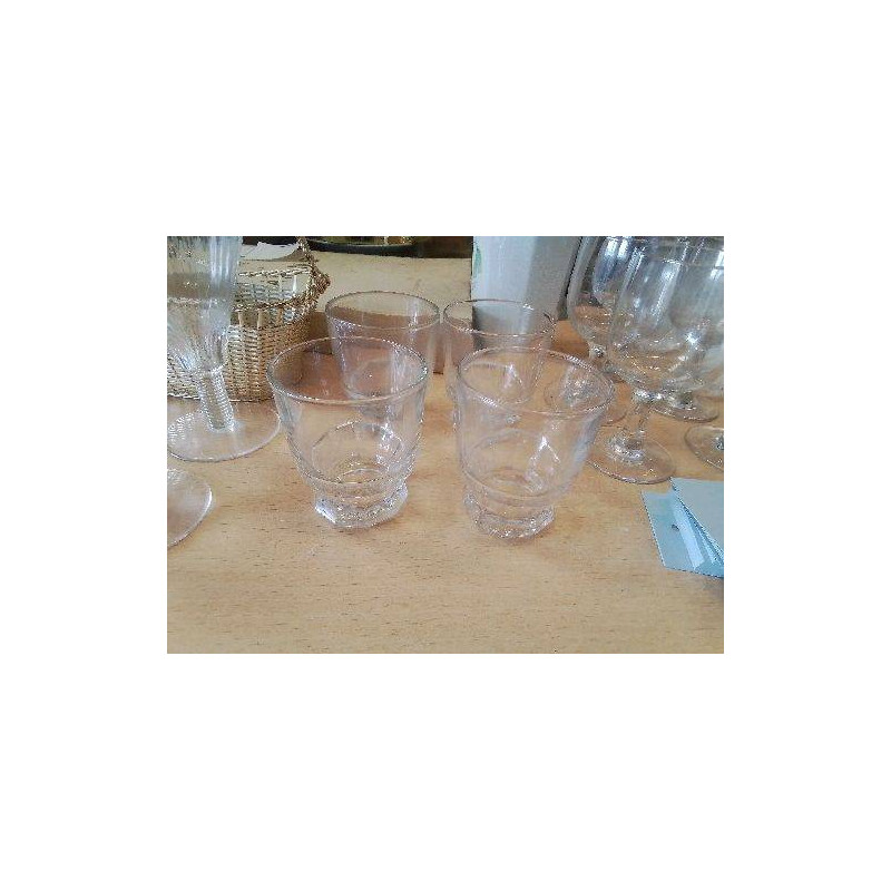 LOT 4 VERRES BISTROT EMPILABLES ANCIENS