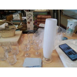 VASE VINTAGE OPALINE BLC...