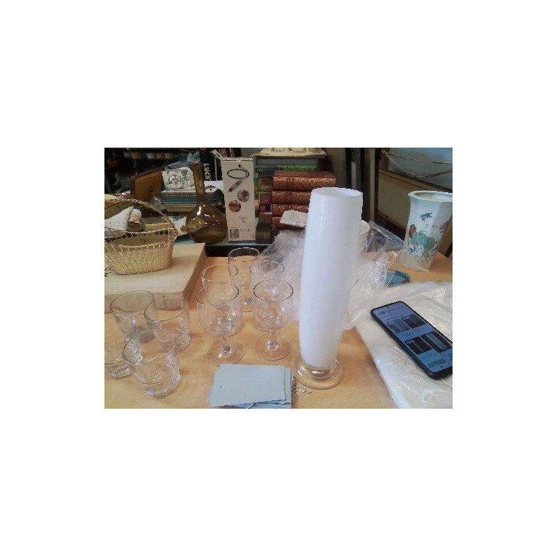 VASE VINTAGE OPALINE BLC HAUT MM