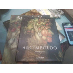 LIVRE ARCIMBOLDO