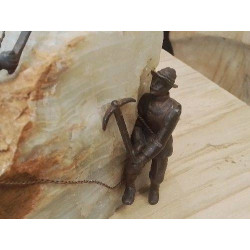 SCULPTURE ANC  SUR MINERAL ALPINISTES AUTRICHIENS