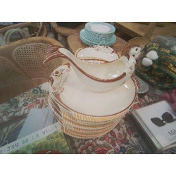SERVICE A POISSONS FAIENCE...