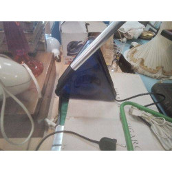 LAMPE TRIANGULAIRE VINTAGE...