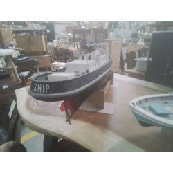 MAQUETTE BATEAU REMORQUEUR