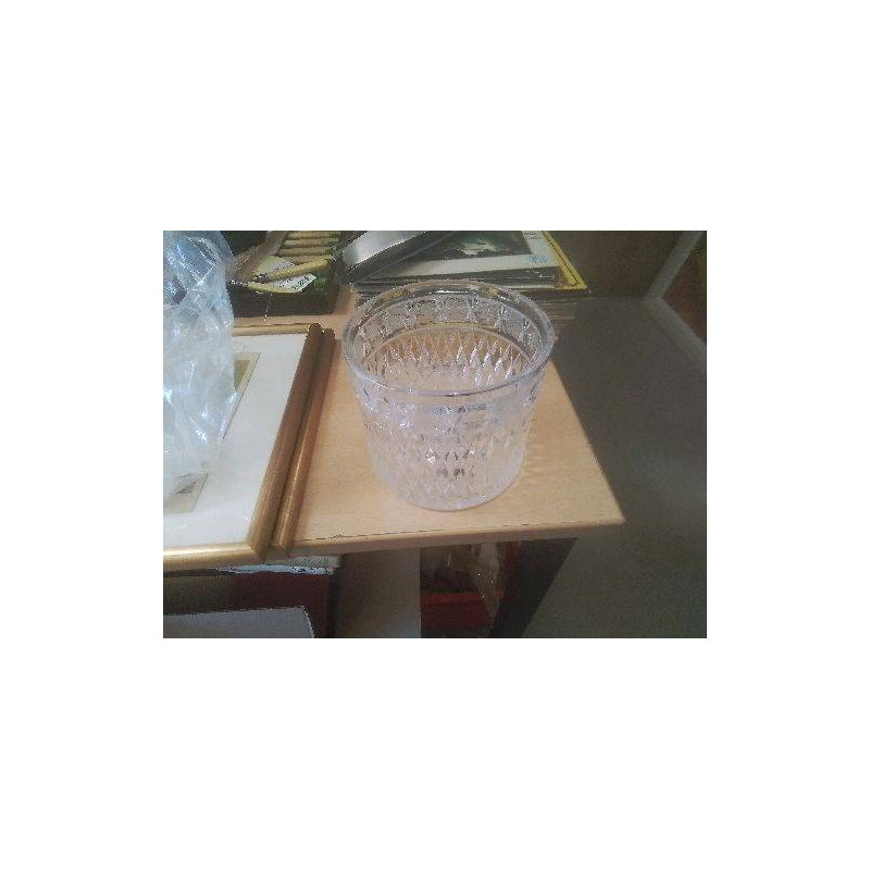 POT CRISTAL SCULPTÉ 