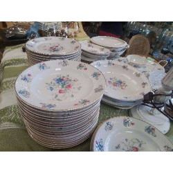 SERVICE VAISSELLE FLEURI PORCELAINE LIMOGES
