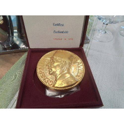 MEDAILLE GENERAL DE GAULLE...