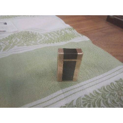 BRIQUET ANCIEN DUPONT NOIR DORÉ 