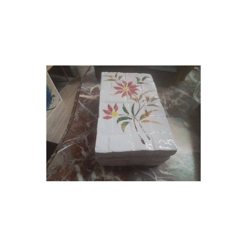 BOITE FAIENCE BLANCHE DECOR FLEURS