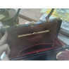 SAC CUIR NOIR  VINTAGE INTERIEUR CUIR ROUGE ANSE EN L ETAT