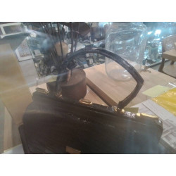 SAC CUIR NOIR  VINTAGE INTERIEUR CUIR ROUGE ANSE EN L ETAT