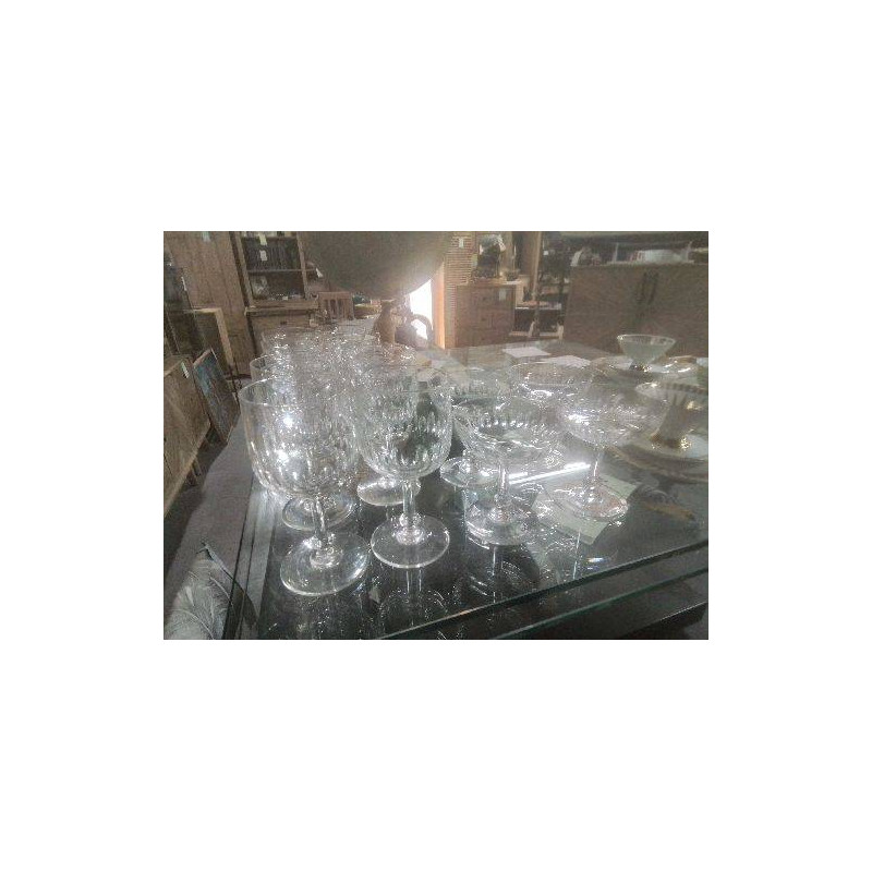 LOT  VERRES CRISTAL DECOR FACETTES 4 VERRES+4 COUPES