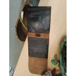 POCHETTE CUIR ANC EN L ETAT