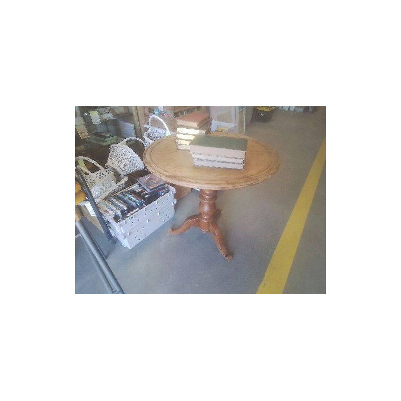 TABLE RONDE ANCIENNE 3 PIEDS 
