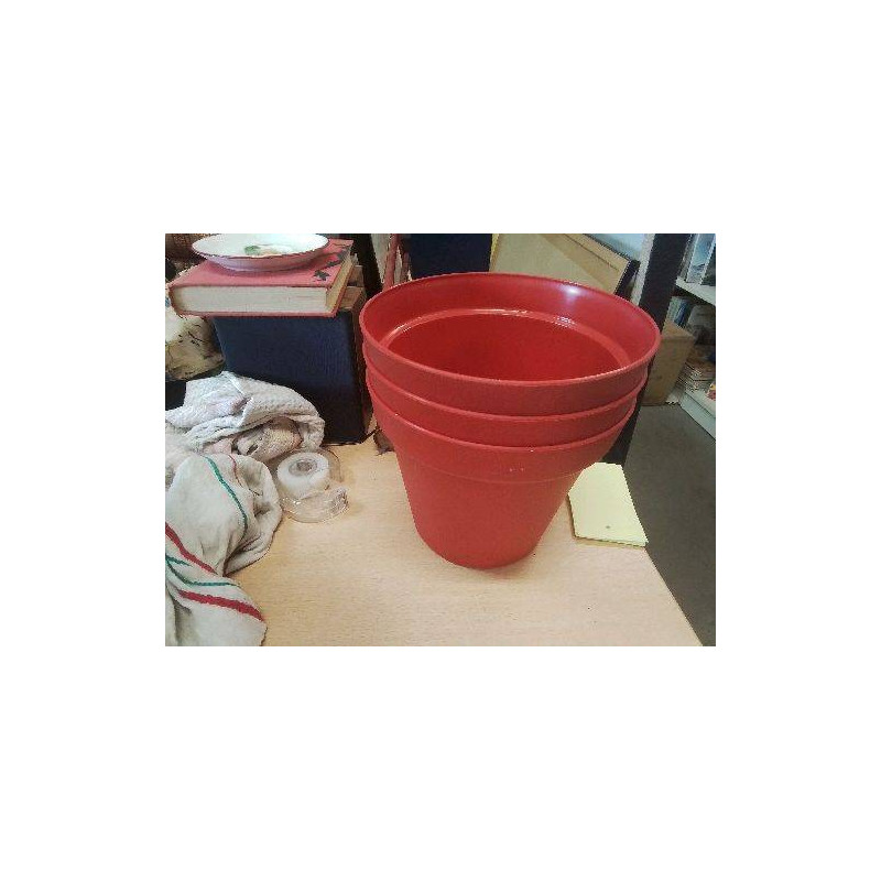 LOT 3 CACHES POT ROUGES PLASTIQUES