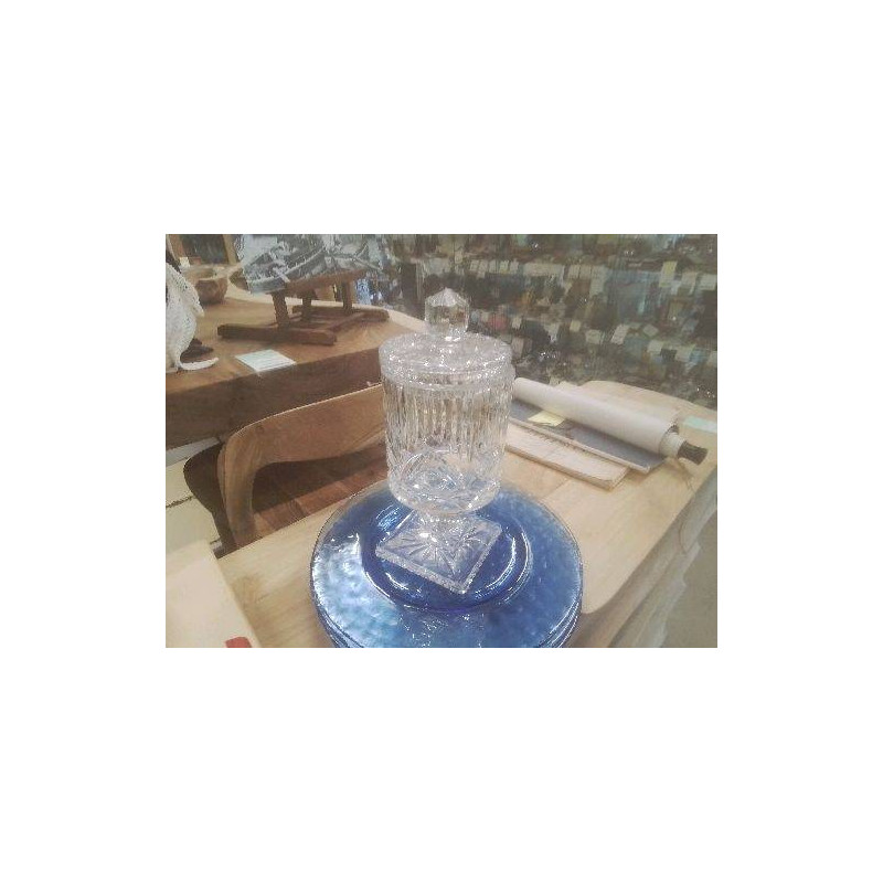 BONBONNIÈRE CRISTAL SCULPTÉE 