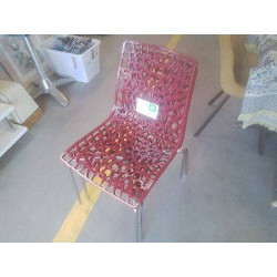 CHAISE AJOUREE ROUGE CHROME 