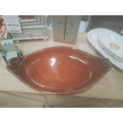 PLAT A FOUR OVALE TERRE...