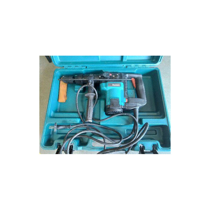 PERFORATEUR MAKITA HR 3000 C  + BOITE DE RANGEMENT EN RESERVE
