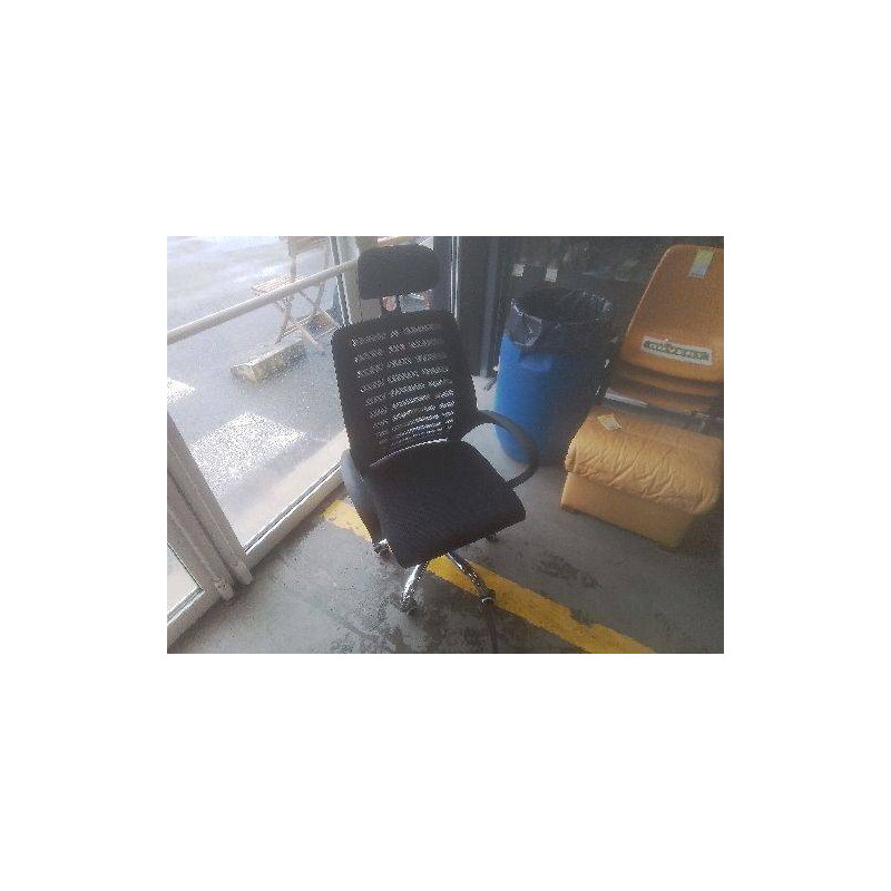 FAUTEUIL NOIR SUR ROULETTES 