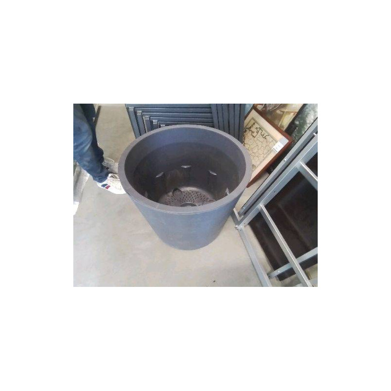 CACHE POT RESINE GRIS ROULETTES 