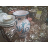 VASE BLANC FLEURI BLEU OCRE