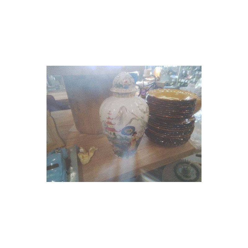 GRAND VASE PAGODA PORCELAINE CHINOISE