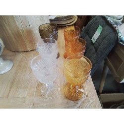 LOT 6 VERRES ANCIENS...