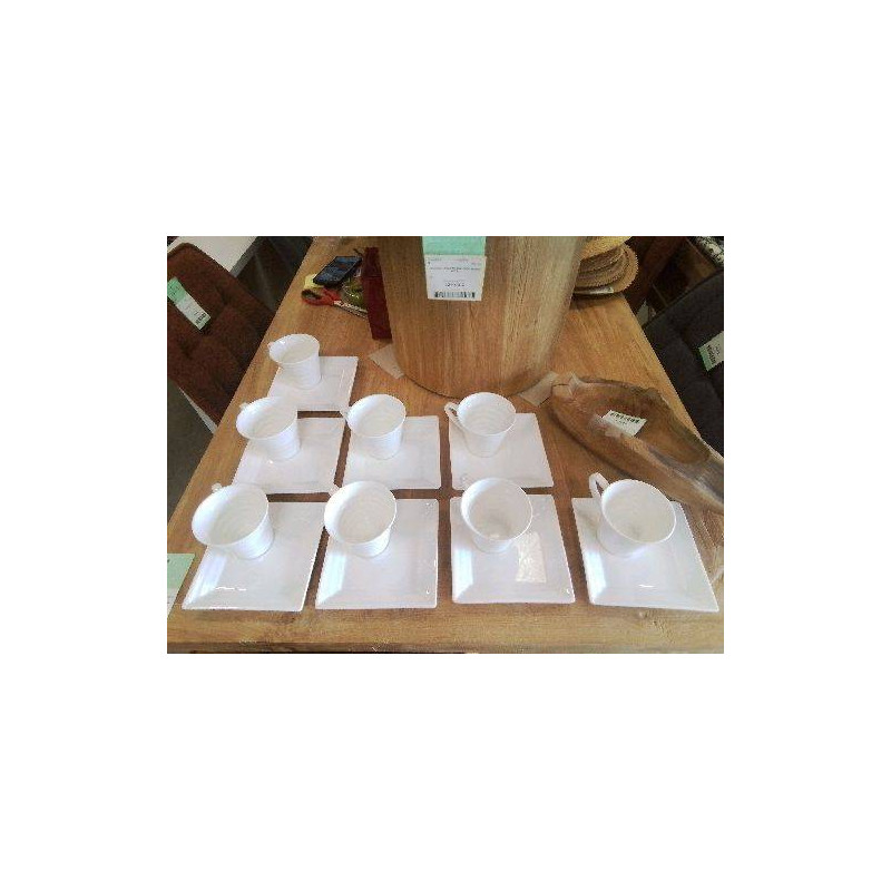 LOT 8 TASSES ET ASSIETTES POUR CAFÉ GOURMAND YONG PORCELAINE