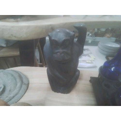 SINGE SCULPTÉ BRAS LEVÉ