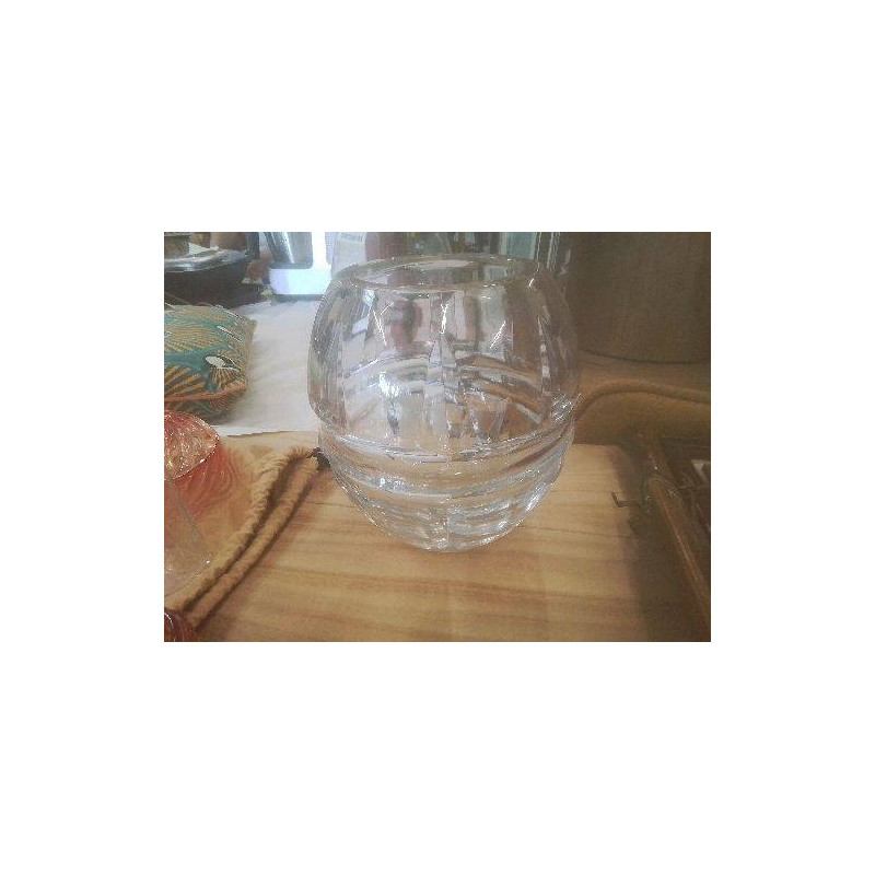 VASE BACCARAT EN L ETAT