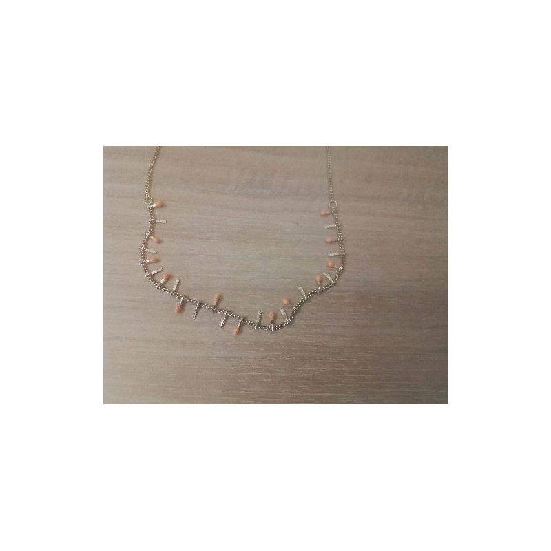 COLLIER RAS DE COU PAMPILLES DOREES