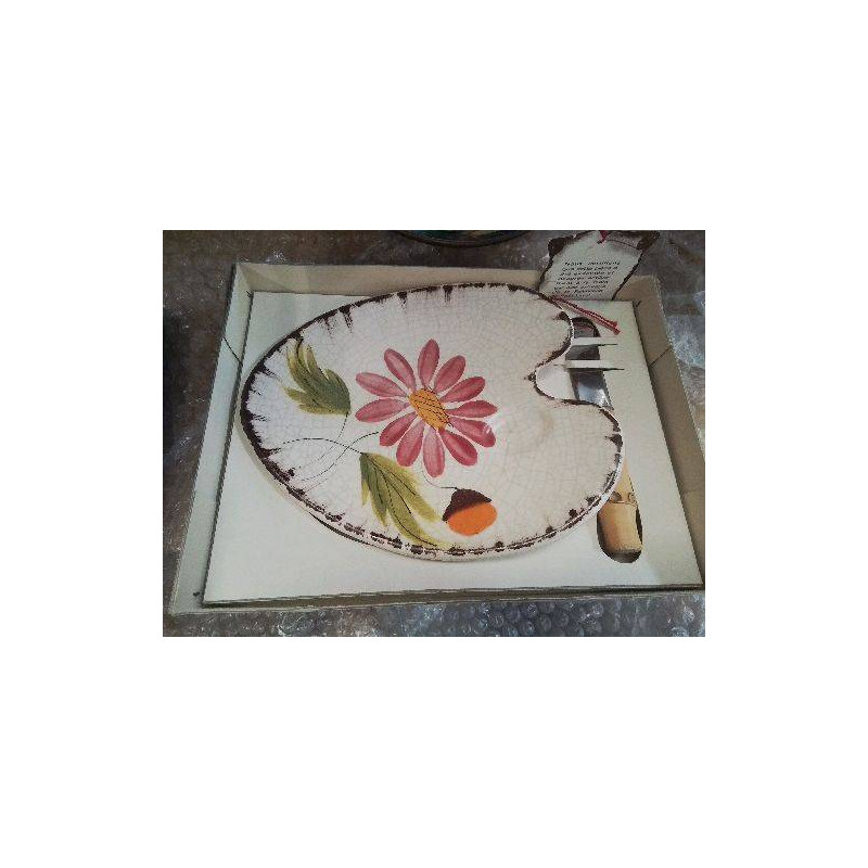 COFFRET PALETTE PEINTRE FAIENCERIE POET LAVAL ET COUTEAU A BEURRE BAMBOU