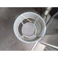 TABLE BASSE ROTIN BLANC DESSUS VERRE